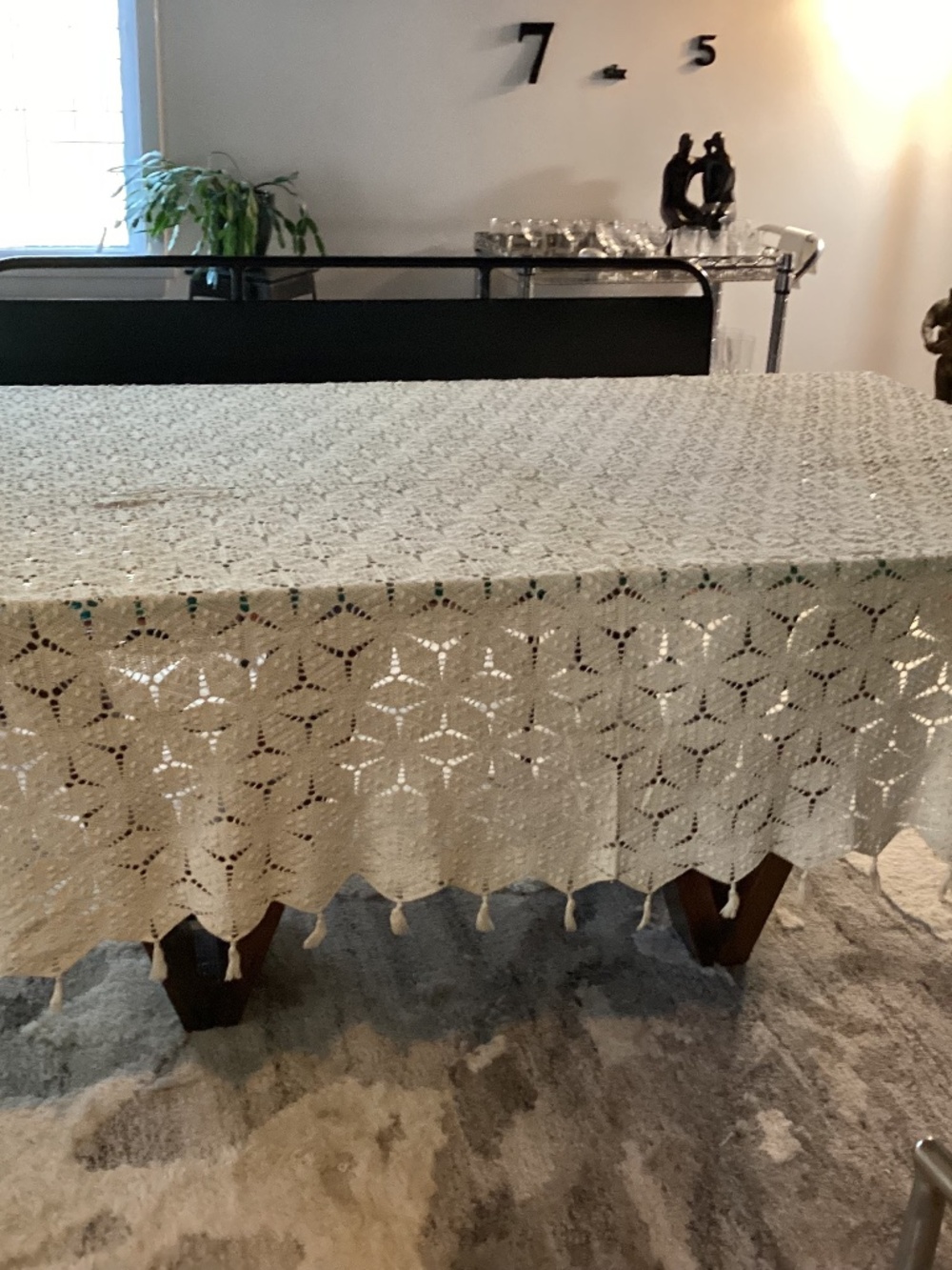 GORGEOUS VTG Queen/King Hand Crochet Lace Ivory Bed Cover 80 by 68Star w/Popcorn